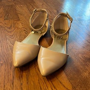 GUESS flats. Size 5 1/2